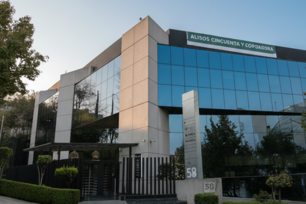 freepik__create-and-award-winning-magazine-photo-remove-set__95434